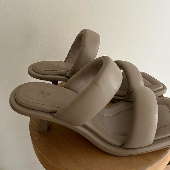 h&m sandals - Picture 3 of 4